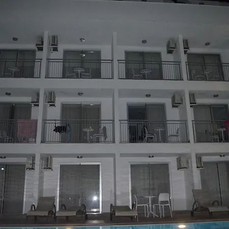 Twins Hotel Side